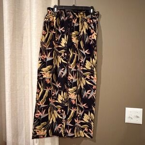 New Directions Tropical floral pants, Straight Leg, Size Large